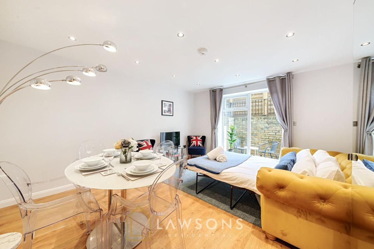 Stylish Living By Lawsons - 3 En Suites Windsor Eksteriør bilde