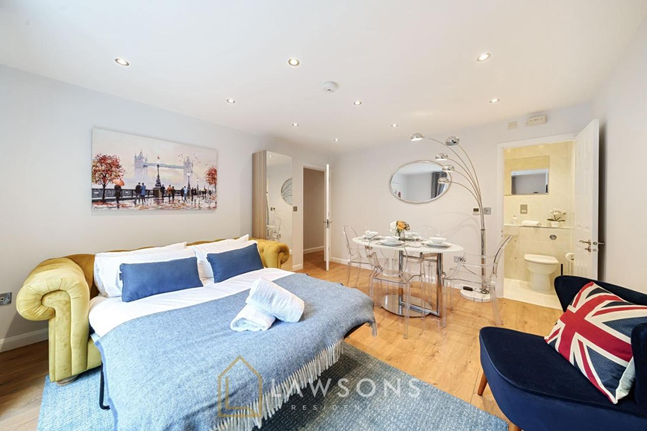 Stylish Living By Lawsons - 3 En Suites Windsor Eksteriør bilde