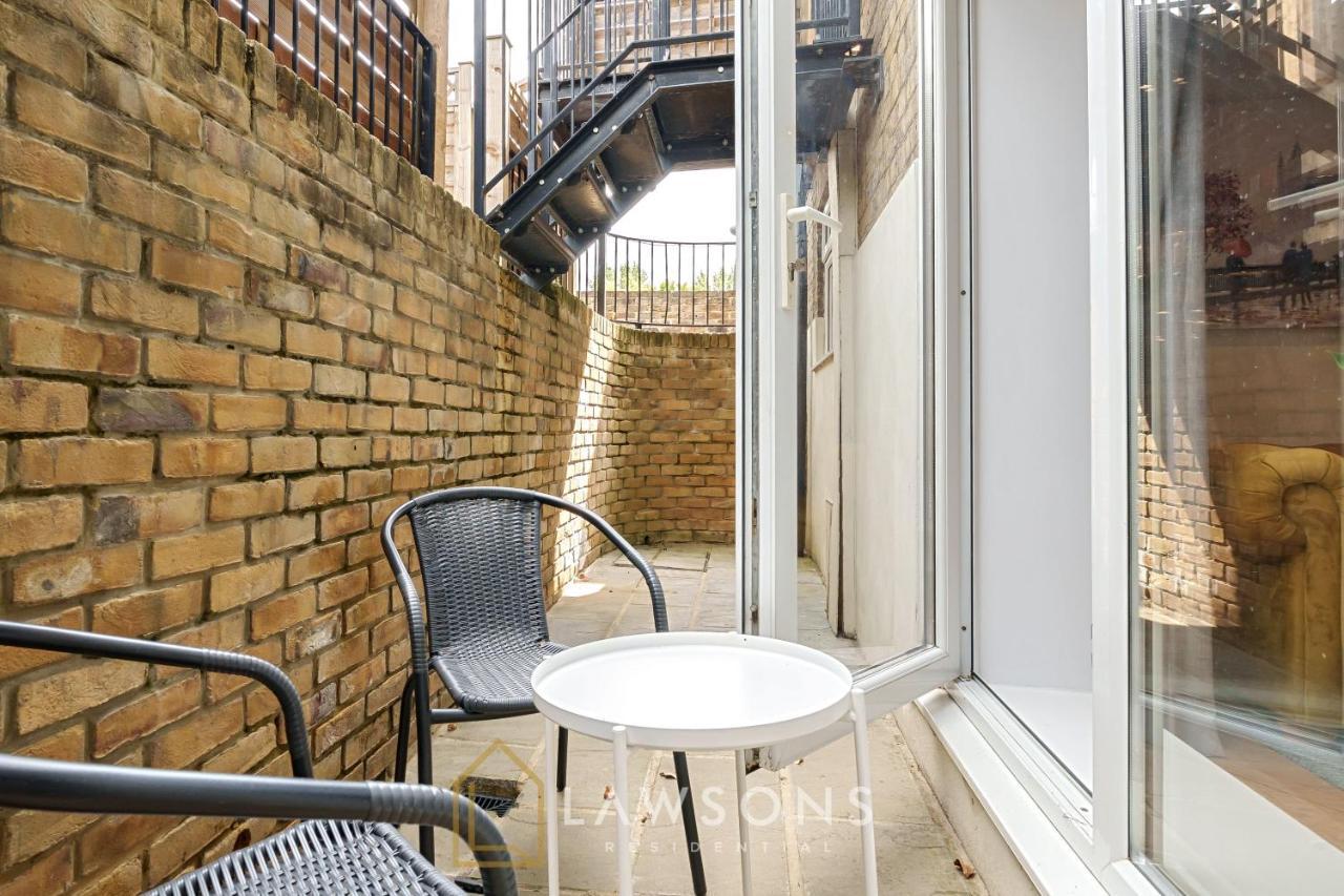 Stylish Living By Lawsons - 3 En Suites Windsor Eksteriør bilde