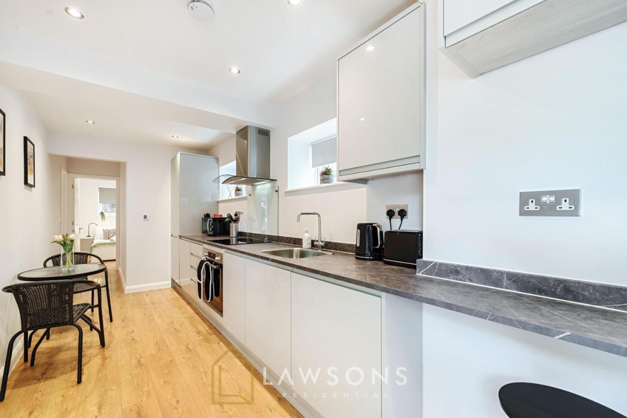 Stylish Living By Lawsons - 3 En Suites Windsor Eksteriør bilde
