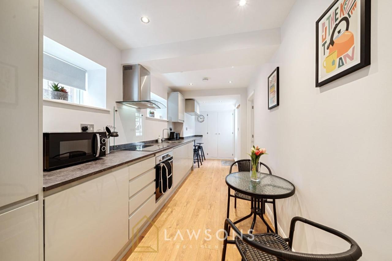 Stylish Living By Lawsons - 3 En Suites Windsor Eksteriør bilde