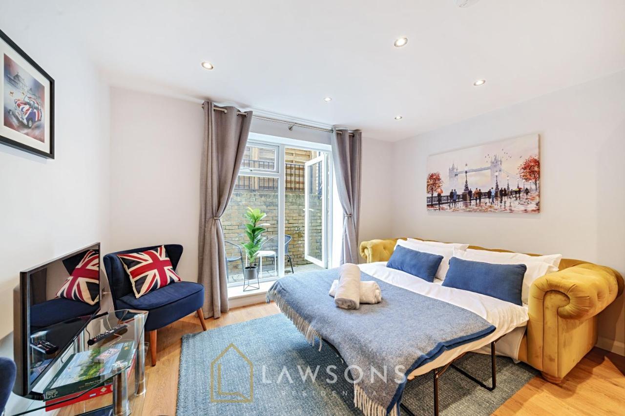 Stylish Living By Lawsons - 3 En Suites Windsor Eksteriør bilde